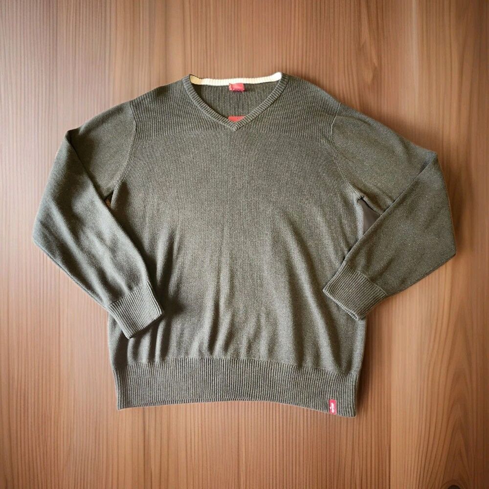 Levi's Men's V-Neck Sweater Size XL Forrest Green Knit Pullover Long Sleeve NWT